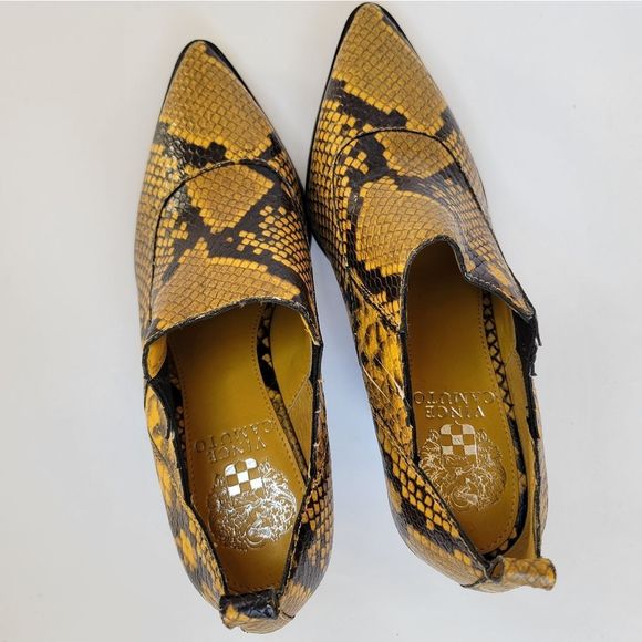 Vince Camuto Jetera Yellow/ Black Snakeskin Print Pointed Toe Ankle Boot… - Picture 4 of 9